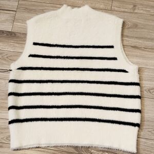 Bailey 44 Preppy Classic Cream Black Stripe Lux Mock Neck Sweater Vest Wm Lg NWT